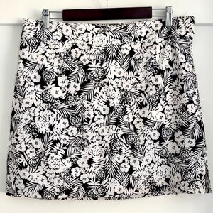 IZOD Golf Floral Skort Size 10